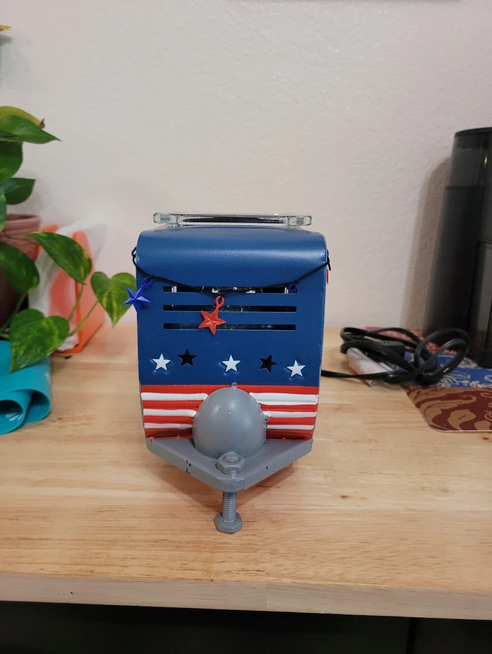 Land of Liberty USA Camper Trailer Scentsy Warmer Red White Blue Retired New